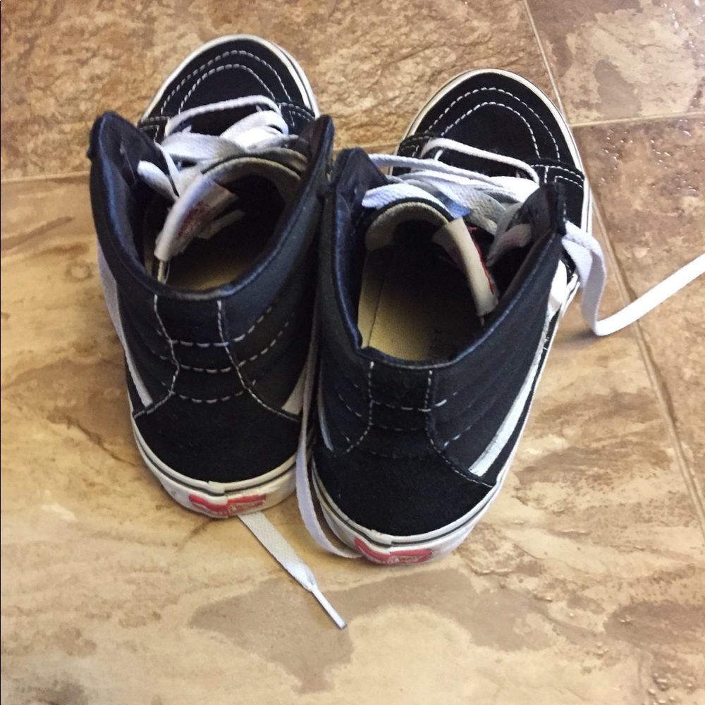 Vans - Picture 3 of 6